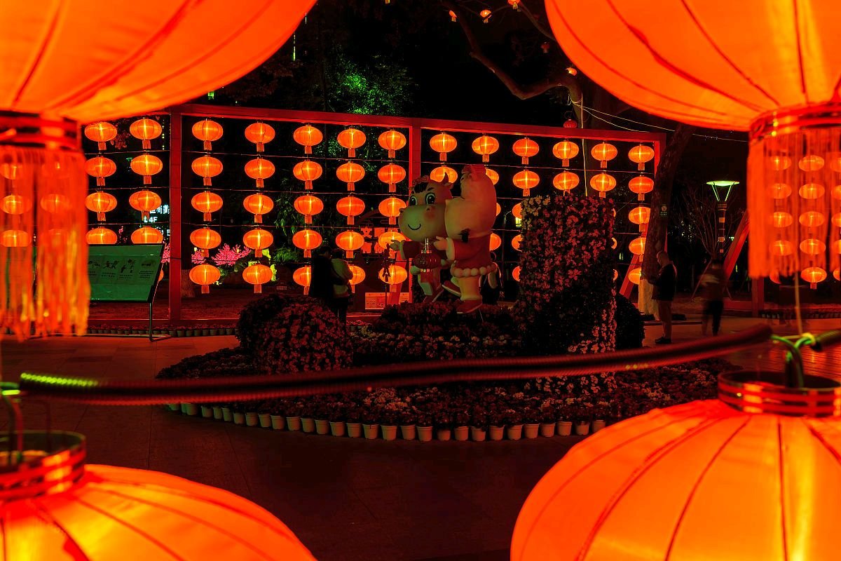 对联，吉祥如意万事兴，富贵平安百福来，横批新春大吉 意思？