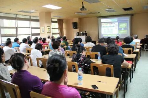 双减后素质类培训企业暴增近一倍，你如何看待这一现象？