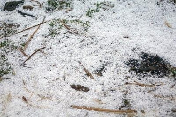 霰是白色不透明小冰粒，霰的出现意味着什么？