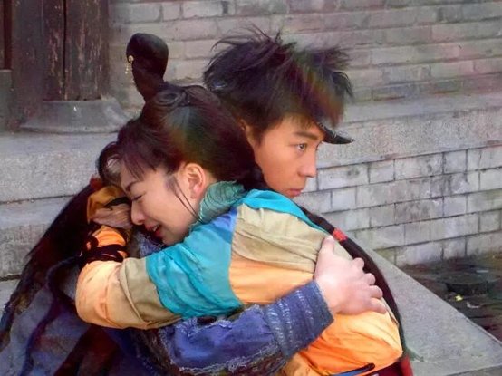 孔雀翎中青龙的主人是谁？