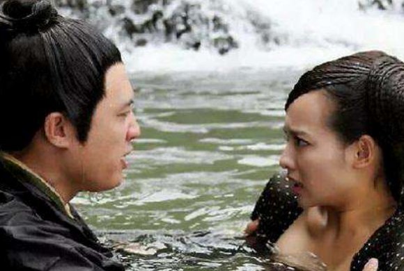 张嘉倪和杜淳是因为什么而分手的?