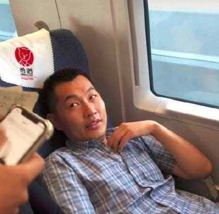 高铁上喊身份比其他乘客高的男子公开道歉，最终的处理结果如何？