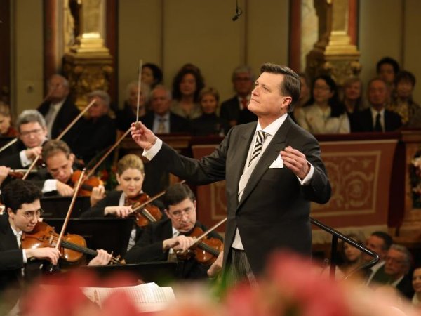 2024年维也纳新年音乐会央视直播时间