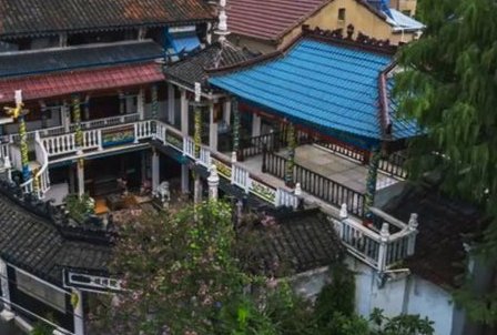 安徽老人花21年将危房改成龙宫，他是如何对其进行改造的？