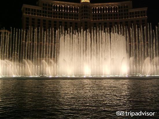 贝拉吉奥喷泉的介绍