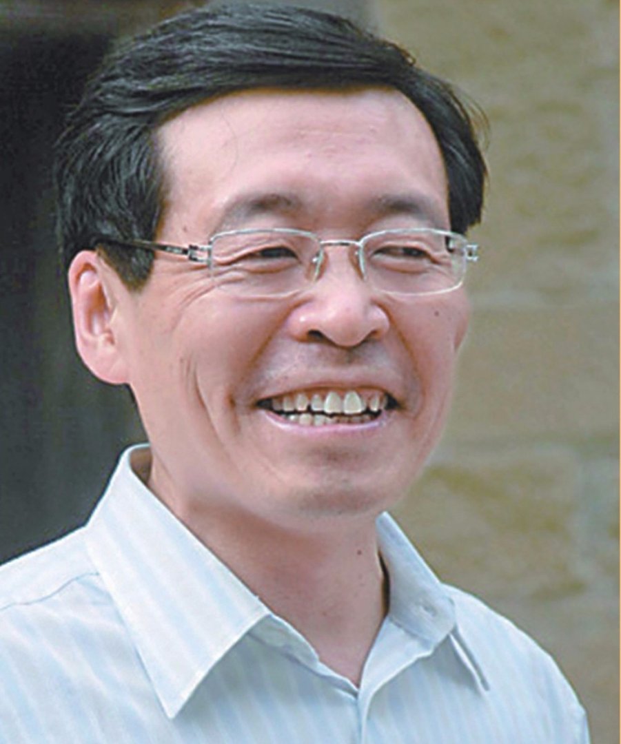 中石油的原副总裁凌霄主动投案，主动投案会从轻处罚吗？