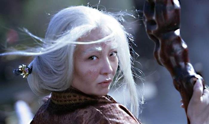 倚天屠龙记中明教高手只论轻功的话该如何排名？