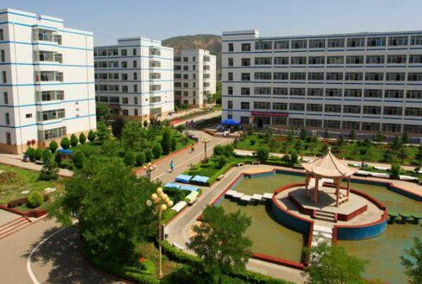 甘肃医学院专科分数线2021