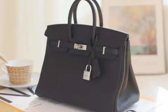 典当行回收包包吗