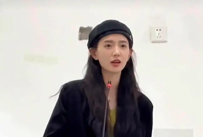 高校回应毛概女老师被赞神仙颜值!具体是如何回应的?