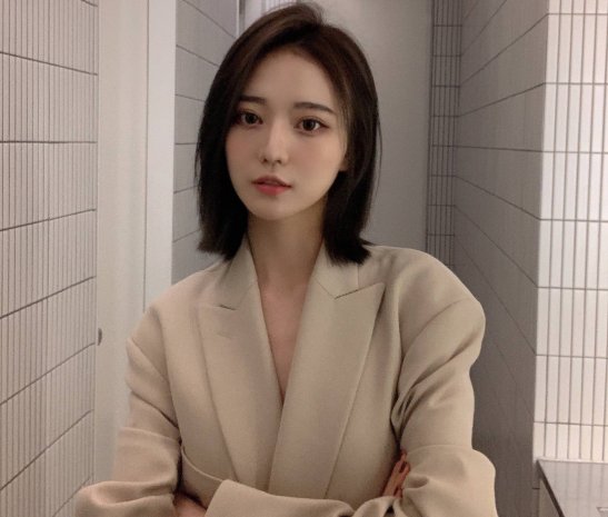 项思醒毕业旧照曝光,改头换面大变脸,这是整容过了吗?