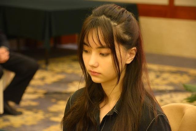围棋界公认的第一美女黑嘉嘉，是柯洁心中的女神吗？