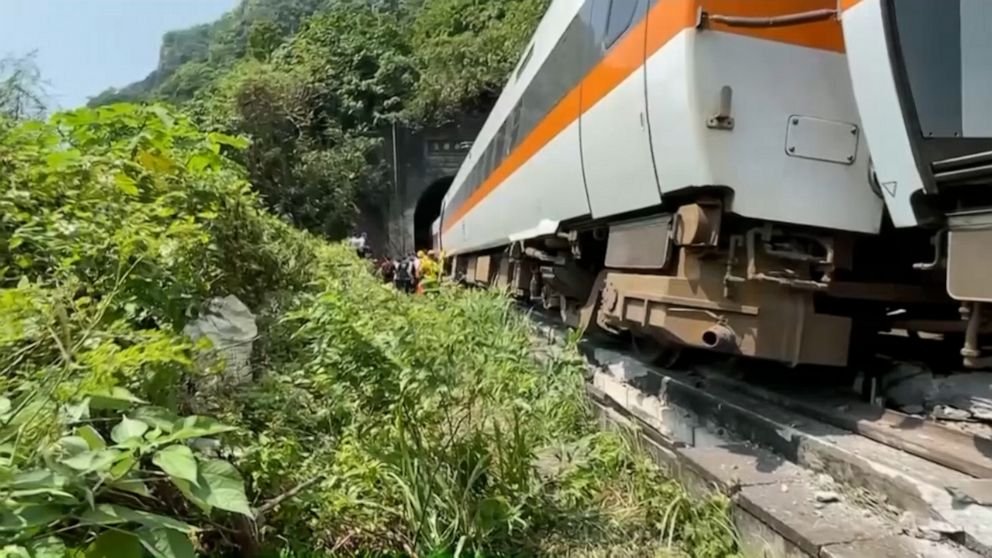 台湾列车脱轨事故部分罹难者名单，此次事故的遇难者都有谁？