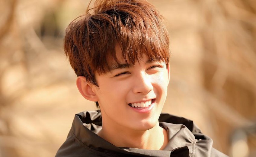 在《我和我的父辈》这部电影中，吴磊饰演的哪个角色？