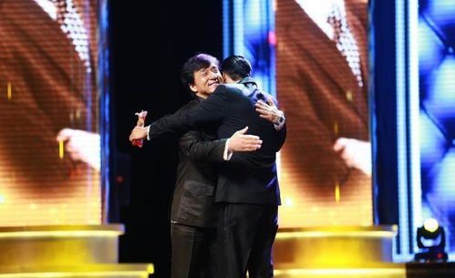 成龙刘德华携众人合唱《歌唱祖国》，你如何评价这个舞台？