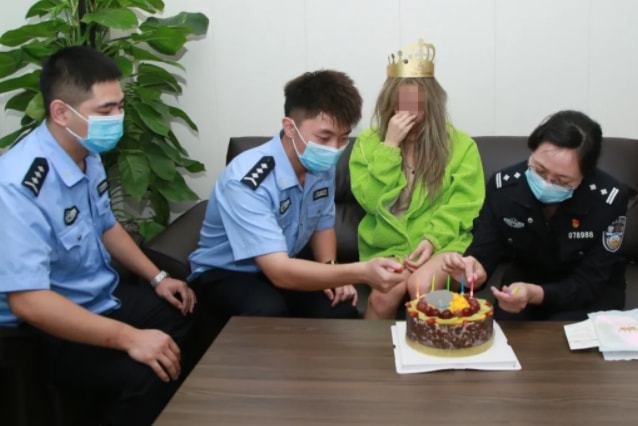 山东民警给涉毒女孩过19岁生日，民警对此是如何回应的？