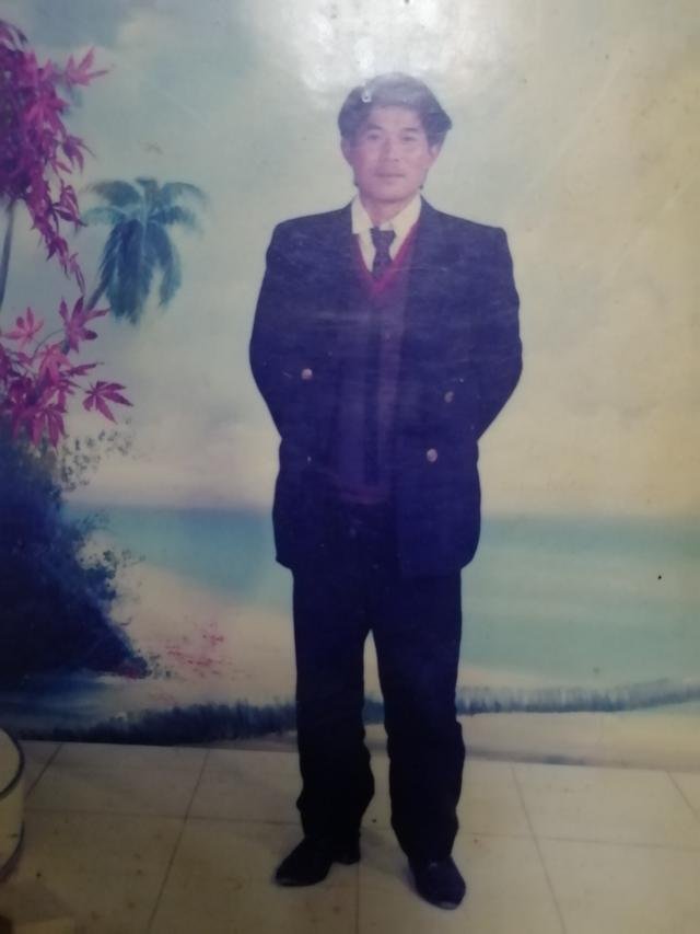 姐妹为父追凶25年开庭,杀父仇人开脱罪责辩称正当防卫,后来怎样?