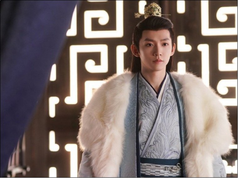 邓为是不是整容了