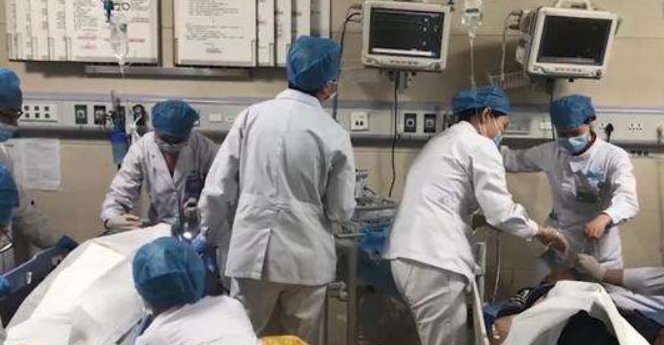 散打冠军和医生，他会更喜欢哪份职业？