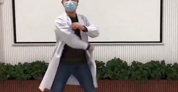 散打冠军和医生，他会更喜欢哪份职业？