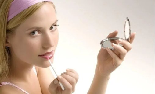 粉饰场面近义词是什么