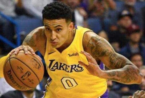 勇士加时险胜湖人夺几连胜？