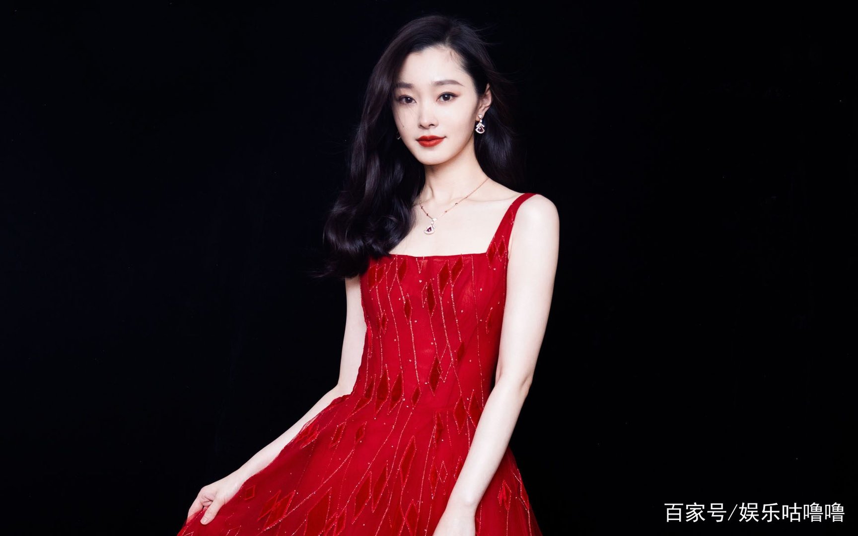 宋轶和郭麒麟官宣“结婚”，深夜表白我们永远在一起，你会嗑这对cp吗？