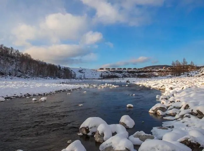 内蒙古神奇不冻河流水潺潺，为何零下40°C依然不结冰？