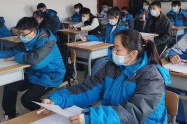 谢天谢地对一句下联