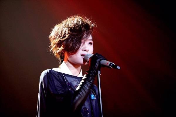 当歌手很难吗？？？