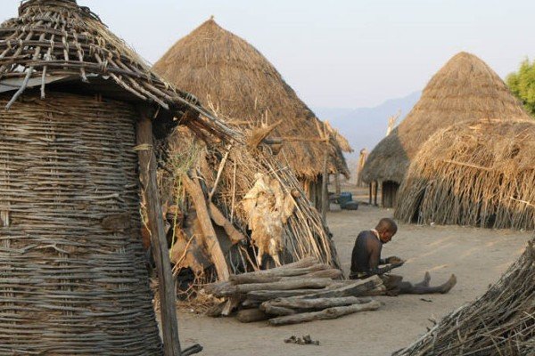 非洲原始部落,只喝血不吃肉,知道这是为啥么?