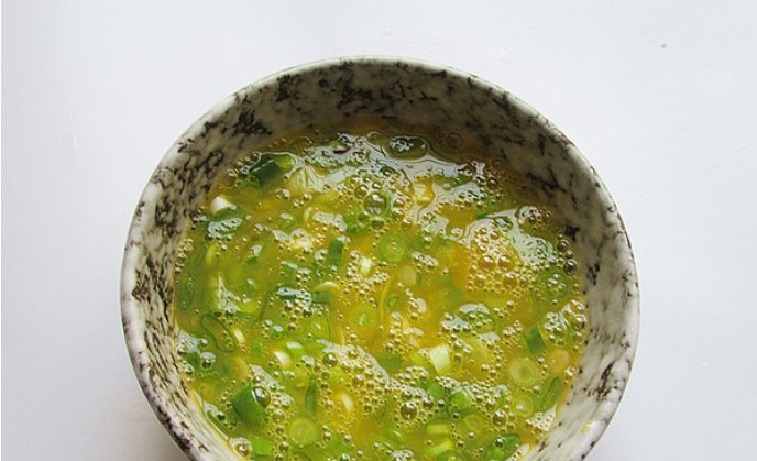 槐花炒鸡蛋怎么做？