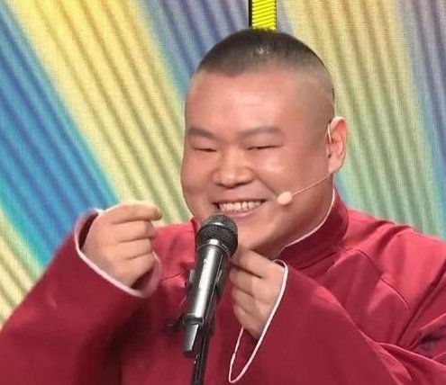 岳云鹏春晚嘴瓢失误，他是如何圆回来的？