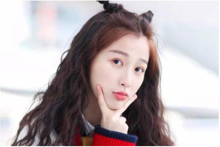 THE9变魔术,虞书欣变超大福字,结果穿帮了,对此你怎么看?