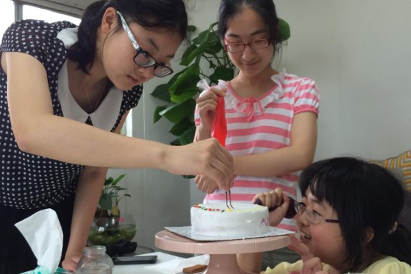 在蛋糕店学蛋糕学费多少？