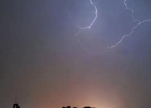 成都出现神秘巨响，到底发生了什么情况？