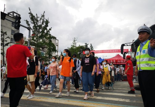 今年的高考作文是什么题目是什么