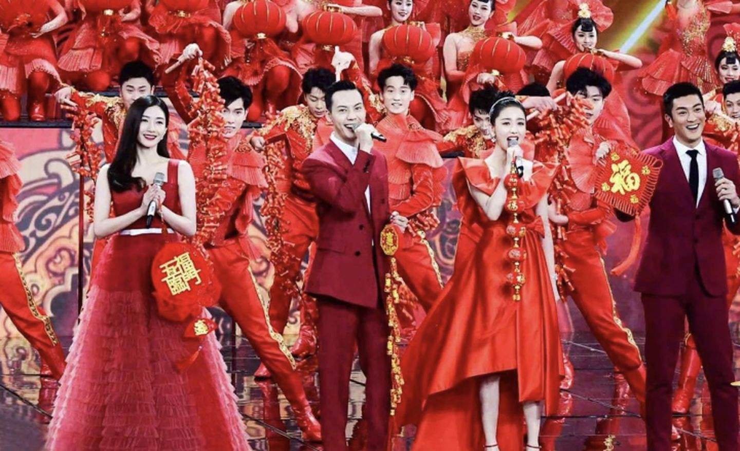 春晚结束后，演员把衣服还回去吗？