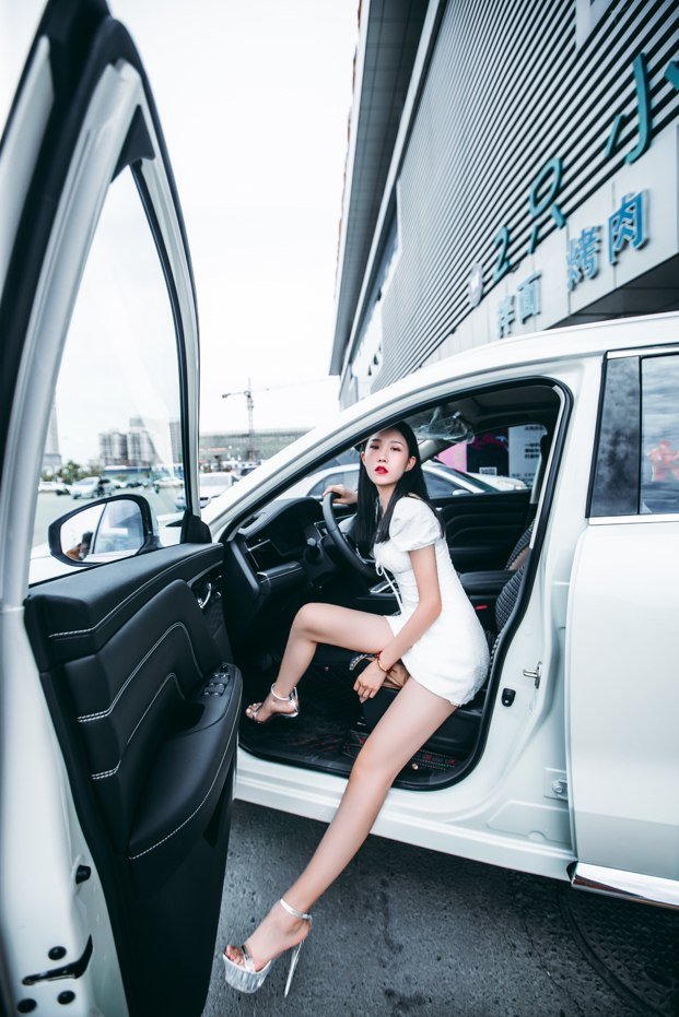 媳妇当启辰星车模，遇见你，是我生命中一场最美丽的意外