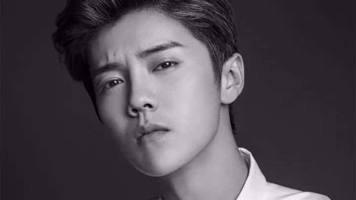 鹿晗和宋妍霏1分钟吻戏，因入戏太深伸出舌头，关晓彤情何以堪？