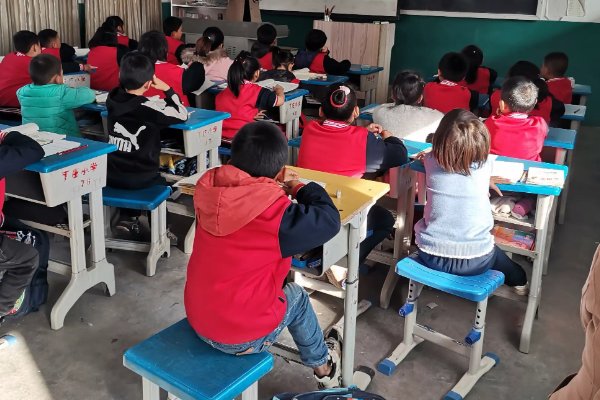 嫌的拼音怎么读