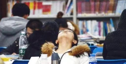 大学教室不雅事件引人深思，网络暴力是否应禁止？