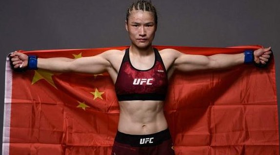 张伟丽回应被传赛前卖签名，这种骗签名的行为你怎么看？