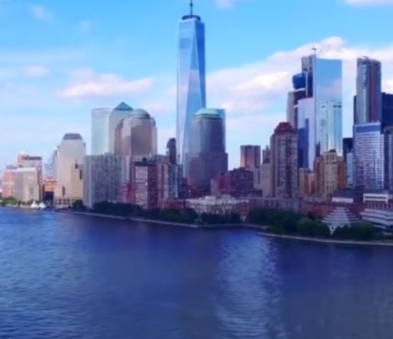 遵义一名95后女孩用辣椒摆出党旗,这代的年轻人是否更有爱国情怀?