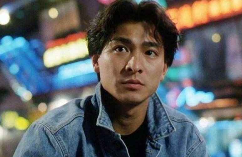 刘德华的腿是断的吗？