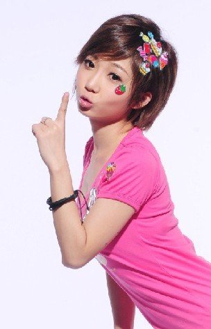 求一张洪辰照片