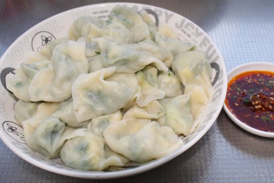 冬至饺子是中午吃还是晚上吃