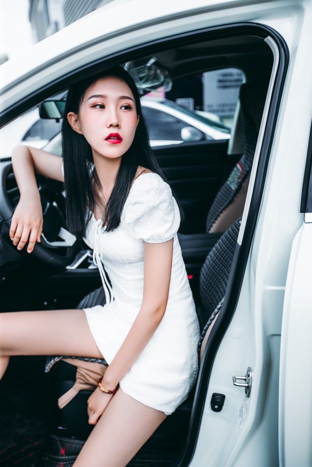 媳妇当启辰星车模，遇见你，是我生命中一场最美丽的意外