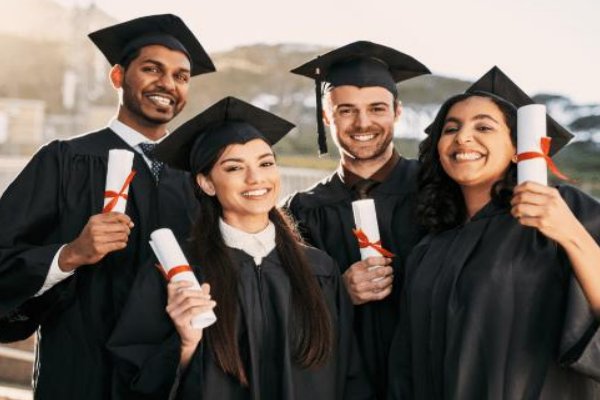 出国读研究生的费用