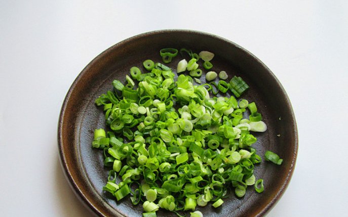 槐花炒鸡蛋怎么做？